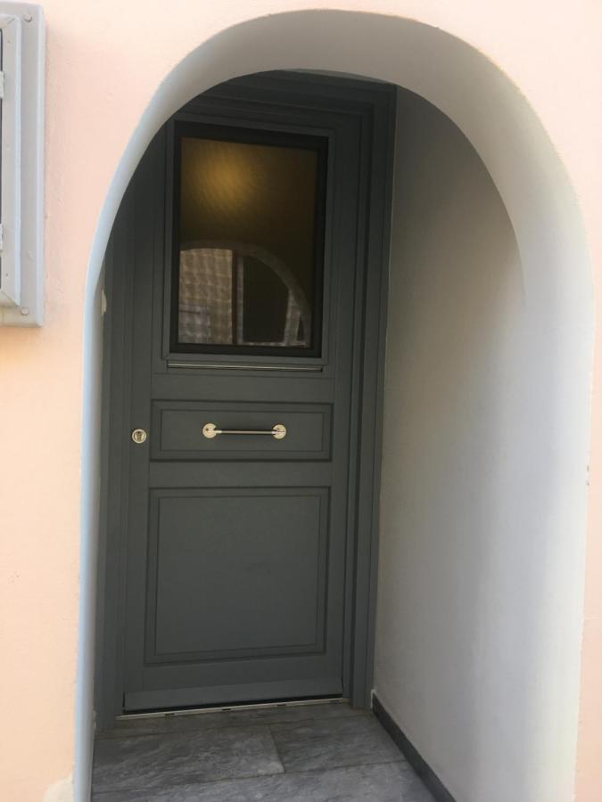 Modern & Comfortable House In The City Center Ermoupoli Exterior foto