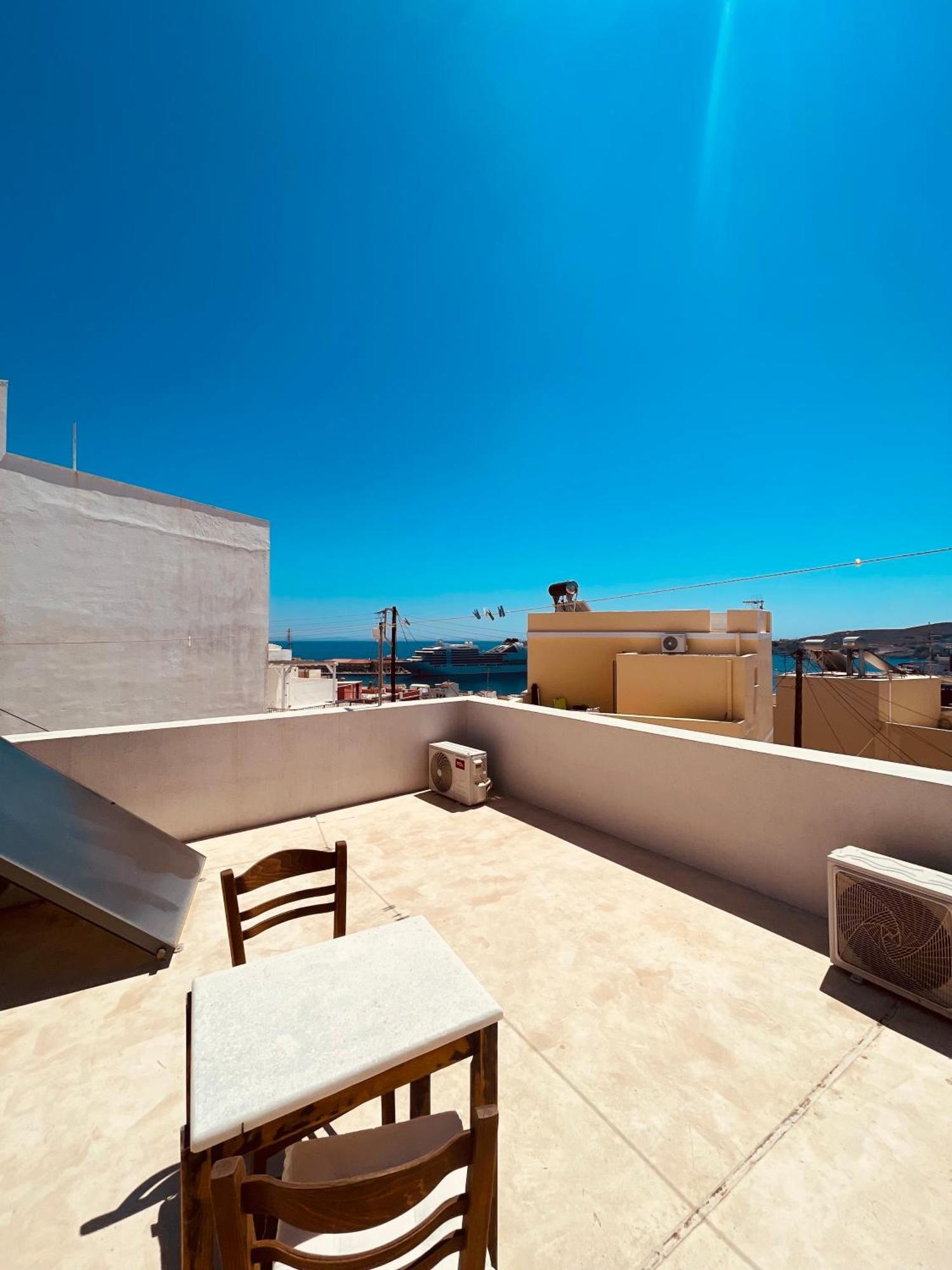 Modern & Comfortable House In The City Center Ermoupoli Exterior foto
