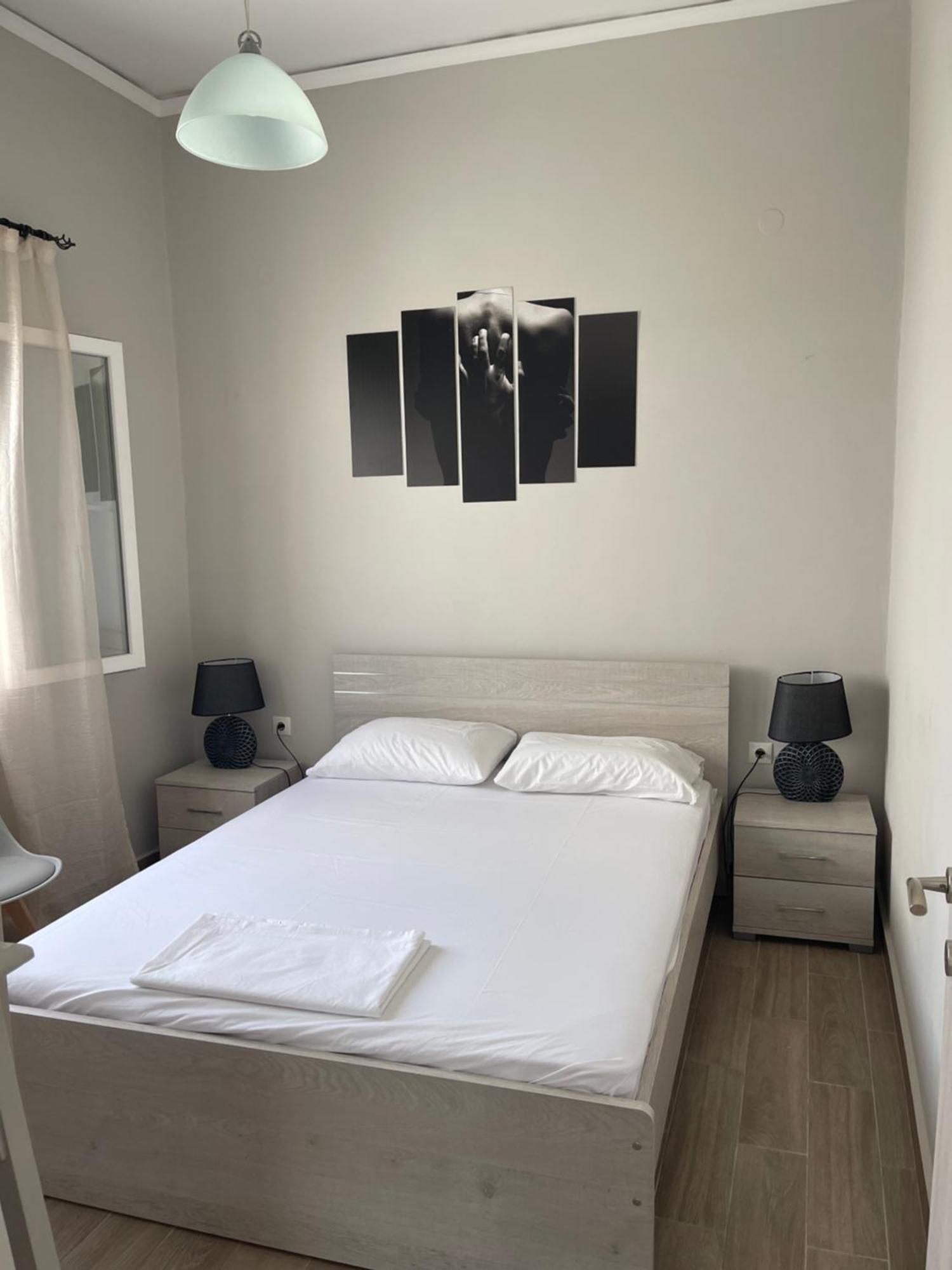 Modern & Comfortable House In The City Center Ermoupoli Exterior foto